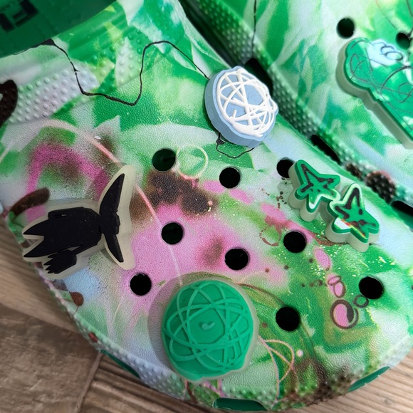 Crocs Classic Clog x FUTURA Laboratories